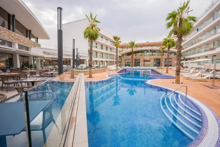Morlans Suites (Adults Only)