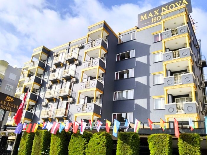 Max Nova Hotel