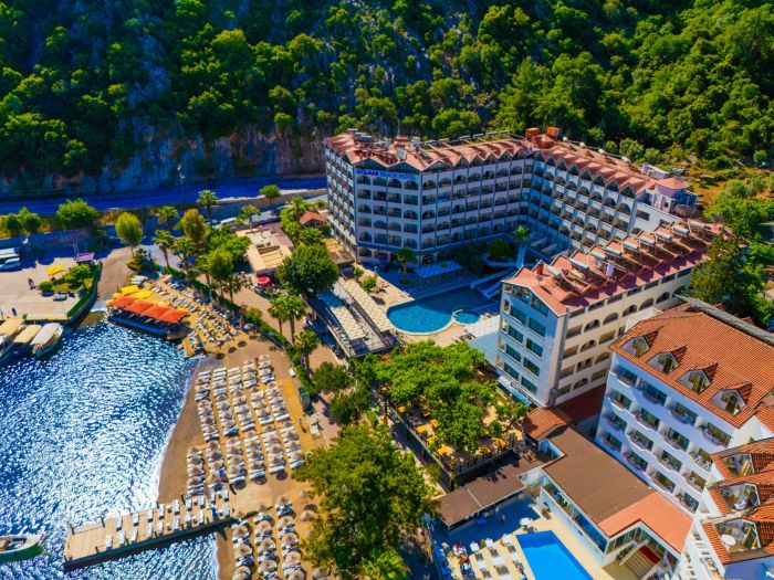 Golmar Beach Hotel