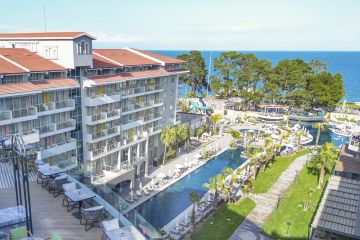 Akra Kemer