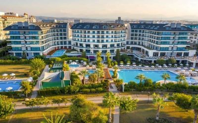 Commodore Elite Suites & Spa (Adults Only 18+)