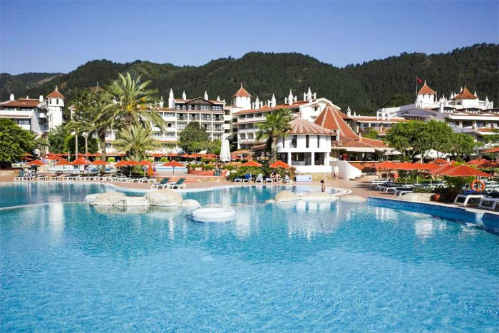 Marti Resort Deluxe Hotel