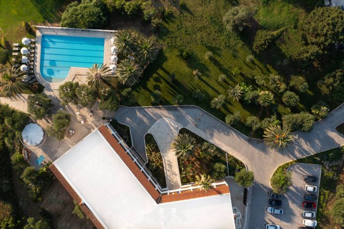 Paradise Hotel
