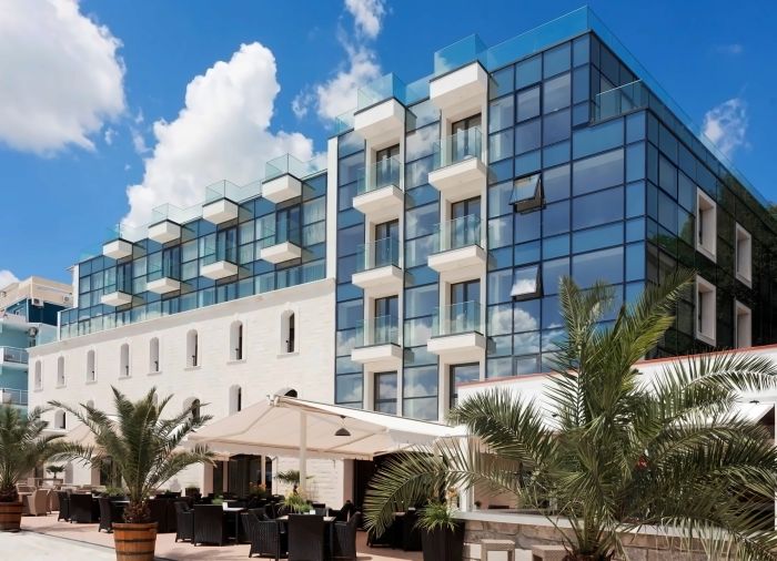 Antik Apartments