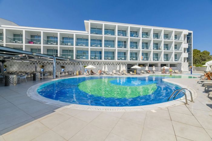 River Rock Hotel