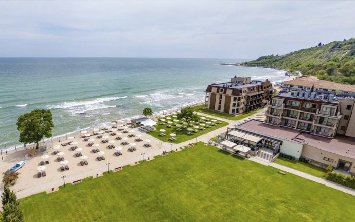 Effect Algara Beach Resort