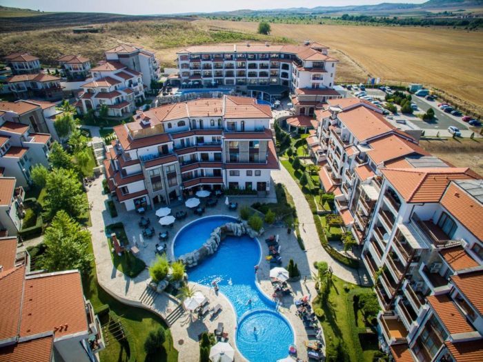 Vineyards Resort