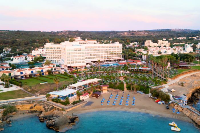 Cavo Maris Beach Hotel