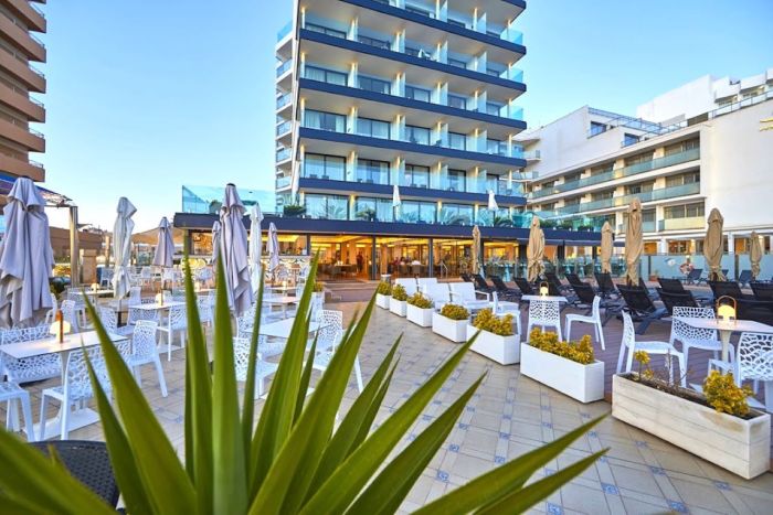 Negresco (Adults Only)