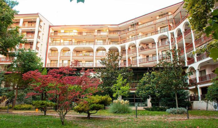Estreya Residence