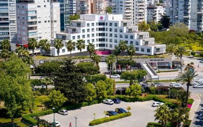 Akra V Hotel