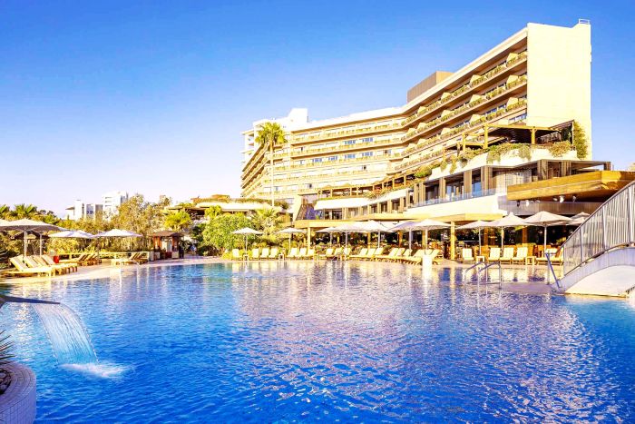 Four Seasons Hotel